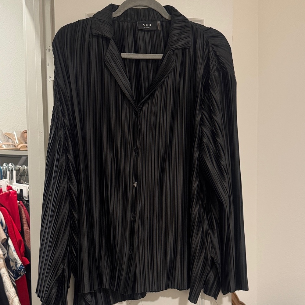Vici Black Pleated Button-Down Blouse